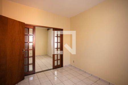 Sala 1 de casa para alugar com 4 quartos, 348m² em Jardim das Esmeraldas, Goiânia
