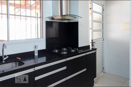 Casa de Condomínio à venda com 2 quartos, 75m² em Vila São Miguel, Canoas