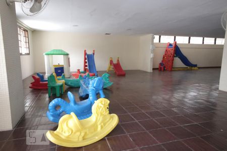 Playground de apartamento para alugar com 2 quartos, 75m² em Santa Rosa, Niterói