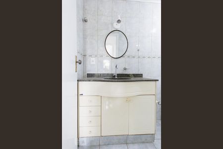 Banheiro de apartamento para alugar com 2 quartos, 60m² em Freguesia (jacarepaguá), Rio de Janeiro