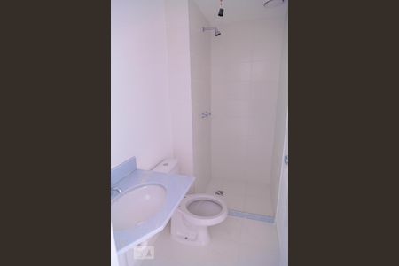 Banheiro Social de apartamento para alugar com 2 quartos, 56m² em Del Castilho, Rio de Janeiro