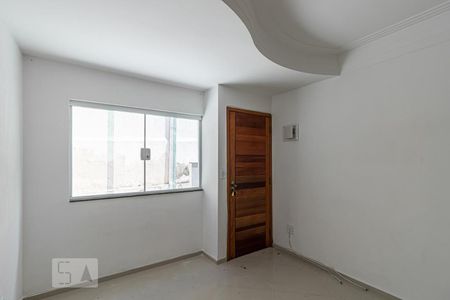 Sala de casa de condomínio para alugar com 2 quartos, 120m² em Vila Buenos Aires, São Paulo