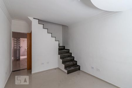 Sala de casa de condomínio para alugar com 2 quartos, 120m² em Vila Buenos Aires, São Paulo