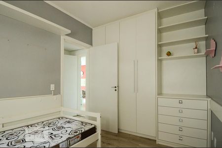 Quarto 1 de apartamento para alugar com 2 quartos, 76m² em Tristeza, Porto Alegre