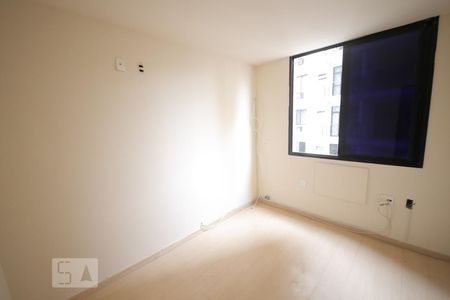 Quarto 1 de apartamento à venda com 2 quartos, 60m² em Santa Rosa, Niterói