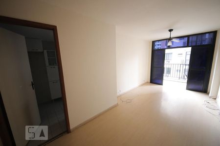 Sala de apartamento à venda com 2 quartos, 60m² em Santa Rosa, Niterói