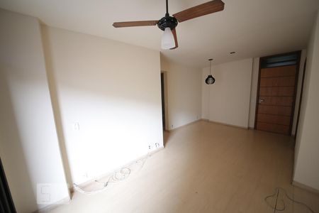 Sala de apartamento à venda com 2 quartos, 60m² em Santa Rosa, Niterói