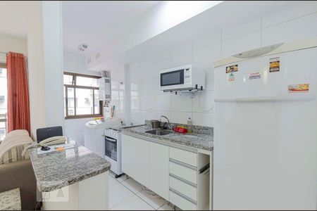 Cozinha de apartamento para alugar com 2 quartos, 63m² em São Cristóvão, Rio de Janeiro