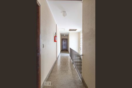 Área Comum - Corredor de apartamento à venda com 1 quarto, 40m² em Chácara das Pedras, Porto Alegre