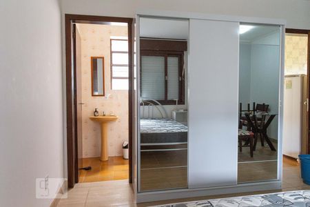 Quarto de apartamento à venda com 1 quarto, 40m² em Chácara das Pedras, Porto Alegre