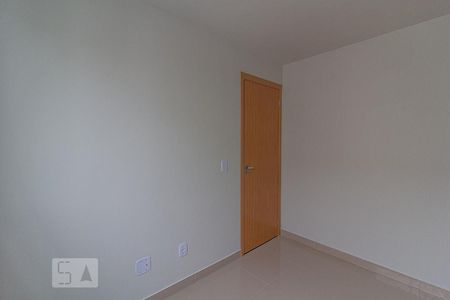 Quarto 1 de apartamento para alugar com 2 quartos, 53m² em Pinheirinho, Curitiba