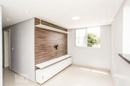 Sala de apartamento para alugar com 2 quartos, 48m² em Vila Bremem, Guarulhos