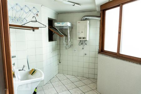 Lavanderia de apartamento à venda com 3 quartos, 150m² em Morro do Espelho, São Leopoldo
