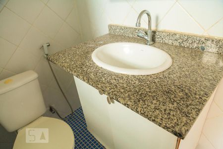 Banheiro - Torneira de apartamento para alugar com 2 quartos, 55m² em Méier, Rio de Janeiro