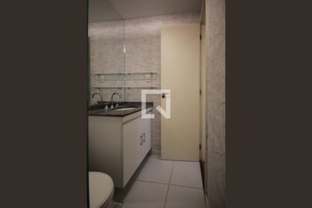 Banheiro de apartamento à venda com 1 quarto, 72m² em Cambuci, São Paulo