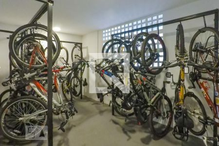 bicicletario de apartamento à venda com 1 quarto, 72m² em Cambuci, São Paulo