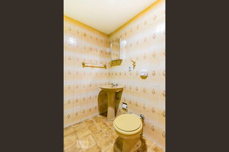 Banheiro de apartamento para alugar com 1 quarto, 53m² em Santa Tereza, Porto Alegre