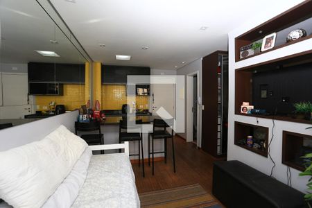 Sala de kitnet/studio para alugar com 1 quarto, 38m² em Jardim Ampliação, São Paulo