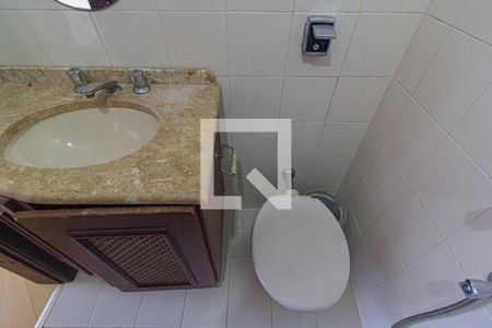 Apartamento para alugar com 171m², 3 quartos e 2 vagas Apartamento para alugar com 171m², 3 quartos e 2 vagasBanheiro Social