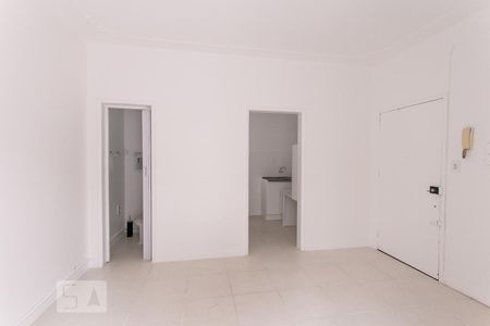 Sala/Quarto de kitnet/studio para alugar com 1 quarto, 27m² em Cidade Baixa, Porto Alegre