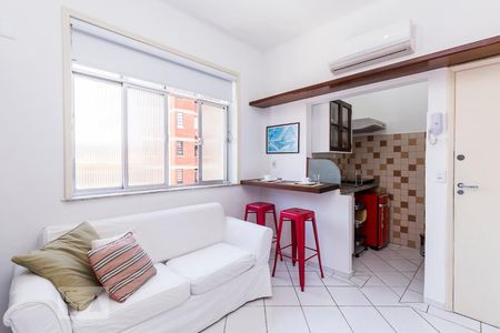 Sala de kitnet/studio à venda com 1 quarto, 28m² em Urca, Rio de Janeiro