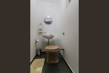 Lavabo 01 de casa à venda com 3 quartos, 297m² em Parque das Nações, Santo André