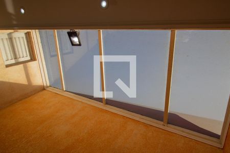 Detalhe - Sala de casa para alugar com 3 quartos, 230m² em Vila Brasilândia, São Paulo