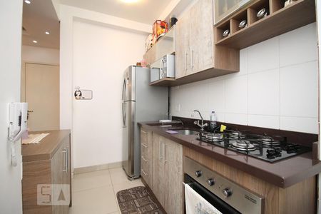 Cozinha de apartamento para alugar com 2 quartos, 48m² em Protásio Alves, Porto Alegre