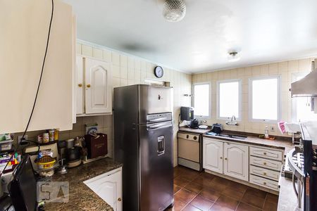 Apartamento à venda com 255m², 4 quartos e 3 vagas Apartamento à venda com 255m², 4 quartos e 3 vagasCozinha