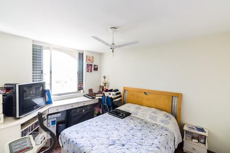 Apartamento à venda com 255m², 4 quartos e 3 vagas Apartamento à venda com 255m², 4 quartos e 3 vagasQuarto