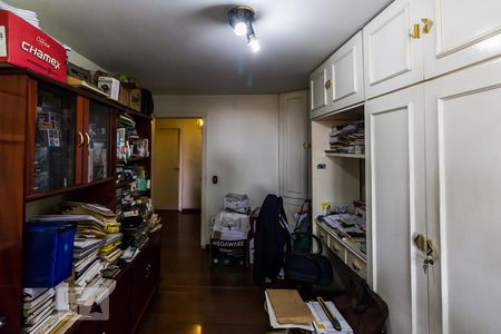 Apartamento à venda com 255m², 4 quartos e 3 vagas Apartamento à venda com 255m², 4 quartos e 3 vagasEscritorio