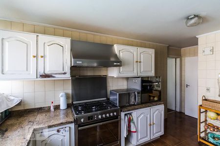 Apartamento à venda com 255m², 4 quartos e 3 vagas Apartamento à venda com 255m², 4 quartos e 3 vagasCozinha