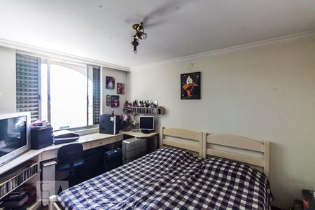 Apartamento à venda com 255m², 4 quartos e 3 vagas Apartamento à venda com 255m², 4 quartos e 3 vagasQuarto