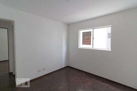 Sala de apartamento para alugar com 1 quarto, 33m² em Rebouças, Curitiba