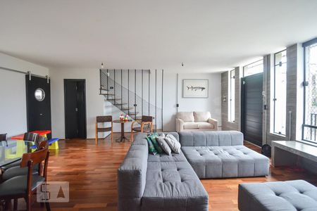 Sala de casa para alugar com 3 quartos, 160m² em Sumarezinho, São Paulo