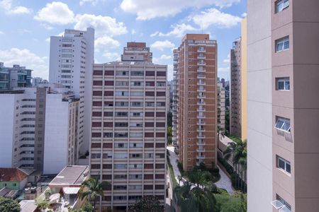 Vista Sala de apartamento à venda com 2 quartos, 130m² em Perdizes, São Paulo