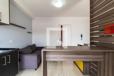 Sala e cozinha de kitnet/studio para alugar com 1 quarto, 38m² em Vila Augusta, Guarulhos