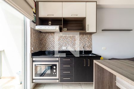 Sala e cozinha de kitnet/studio para alugar com 1 quarto, 38m² em Vila Augusta, Guarulhos