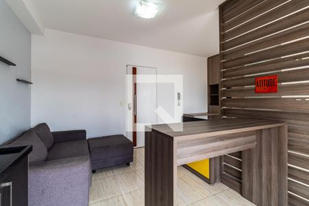 Sala e cozinha de kitnet/studio para alugar com 1 quarto, 38m² em Vila Augusta, Guarulhos