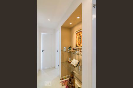 Apartamento para alugar com 170m², 4 quartos e 3 vagas Apartamento para alugar com 170m², 4 quartos e 3 vagasCorredor