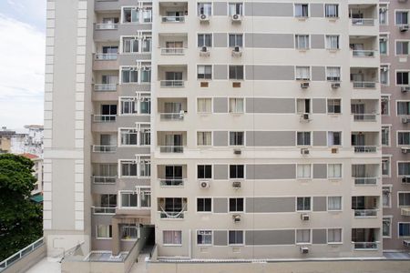 Vista quarto 1 de apartamento para alugar com 2 quartos, 50m² em Rio Comprido, Rio de Janeiro