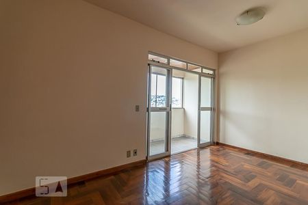 Sala de apartamento para alugar com 3 quartos, 82m² em Pompéia, Belo Horizonte