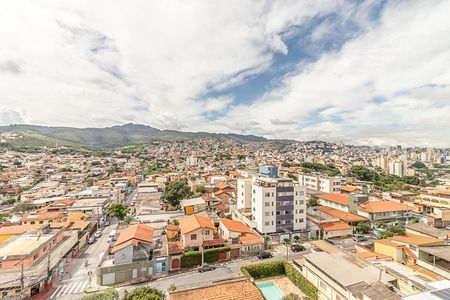 Vista da Sala de apartamento para alugar com 3 quartos, 82m² em Pompéia, Belo Horizonte