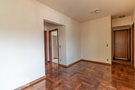 Sala de apartamento para alugar com 3 quartos, 82m² em Pompéia, Belo Horizonte