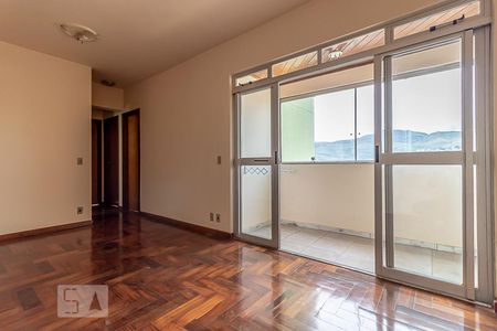 Sala de apartamento para alugar com 3 quartos, 82m² em Pompéia, Belo Horizonte