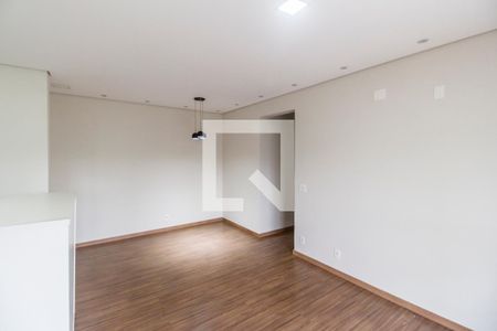 Sala  de apartamento para alugar com 1 quarto, 75m² em Empresarial 18 do Forte, Barueri