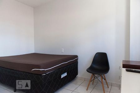 Quarto/Sala de kitnet/studio para alugar com 1 quarto, 30m² em Setor Leste Universitário, Goiânia