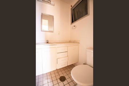 banheiro de apartamento para alugar com 3 quartos, 73m² em Vila Marieta, Campinas