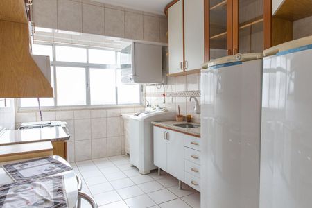 Cozinha de apartamento para alugar com 2 quartos, 55m² em Cristo Redentor, Porto Alegre