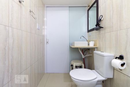 Banheiro de kitnet/studio à venda com 1 quarto, 32m² em Consolação, São Paulo